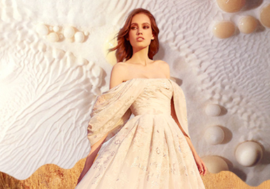 Flowers in the Dream -- The Craft Trend for Women's Wedding Dress