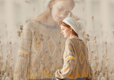 Pure Cashmere -- Comoboca The Benchmark Brand of Women's Knitwear