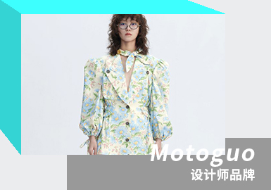 Practical Aesthetic -- The Analysis of Motoguo The Womenswear Designer Brand